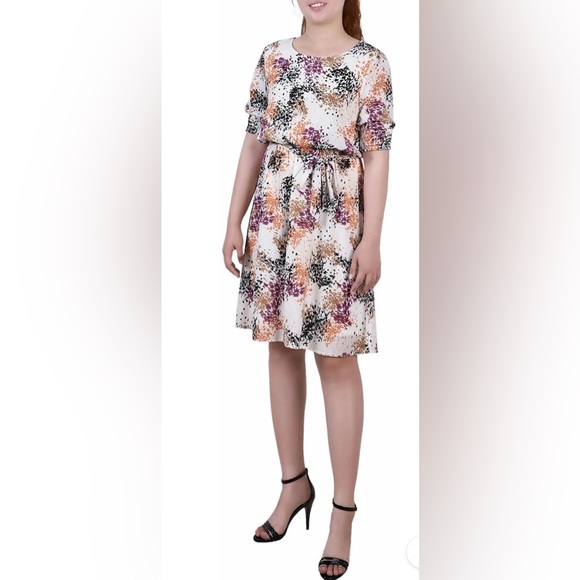 NY Collection Abstract Print Dress PS NWOT Fit & Flare Petite Style - Picture 1 of 10